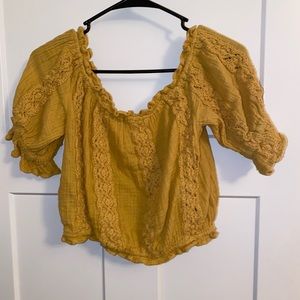 American eagle off the shoulder shirt